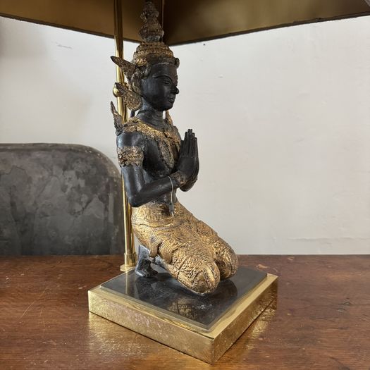 Thephanom Lamp