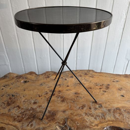 Round Tripod Table