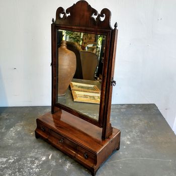 Georgian walnut Mid C18th mirror