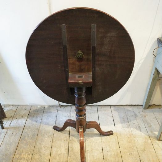 George III circular wine table