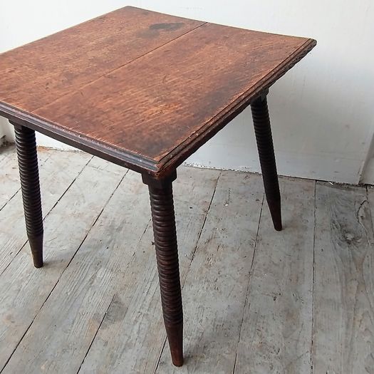 Late C19th solid oak Aesthetic Movement table