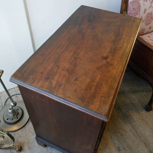 Georgian bachelor's chest