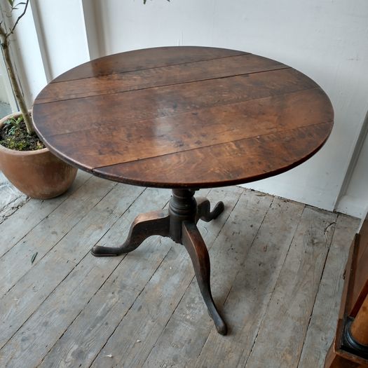 C18th heavy oak plank top centre table