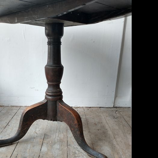 C18th heavy oak plank top centre table