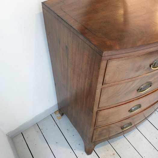 Regency bow chest drawers