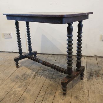 Antique bobbin leg centre table