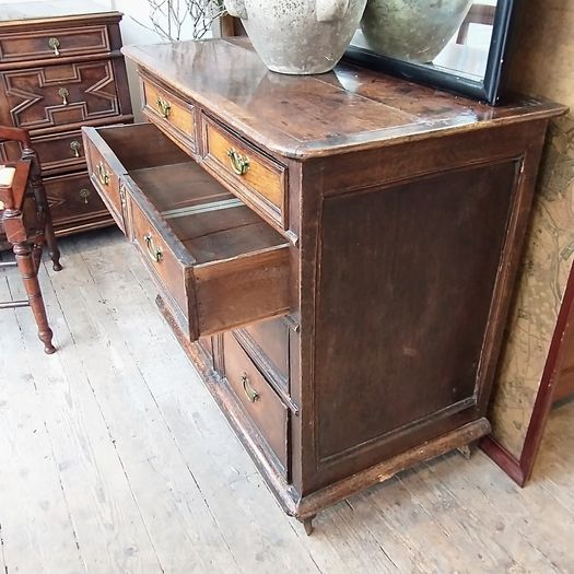 Queen Anne C17th oak chest