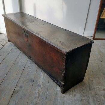 Spanish early C17th oak chest