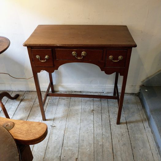 Georgian lowboy sidetable