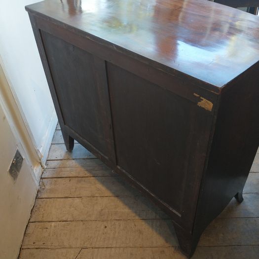 Early Regency bow fronted chest of drawers