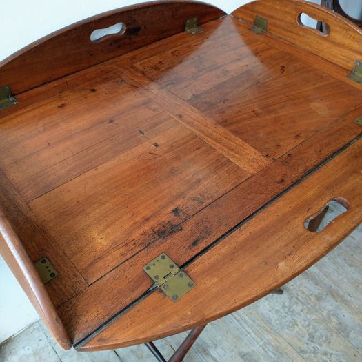 Georgian butler's table