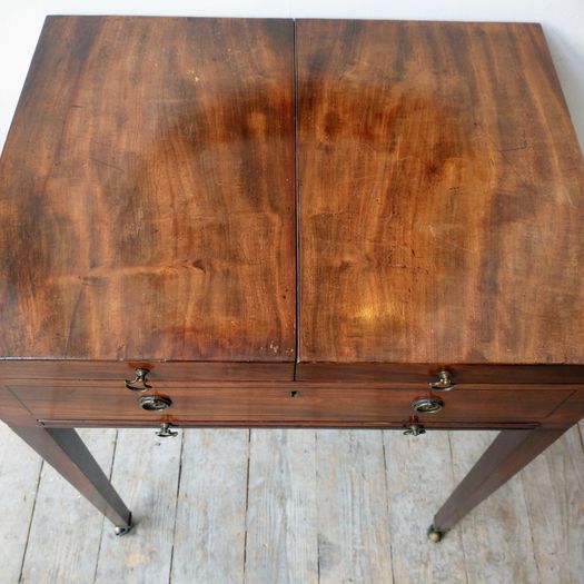 George III gentleman's dressing table