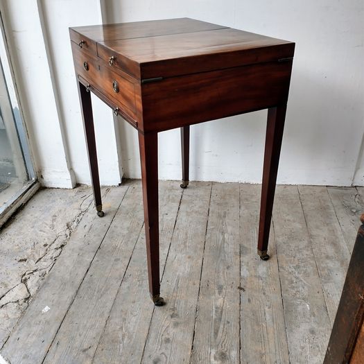 George III gentleman's dressing table