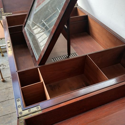 George III gentleman's dressing table