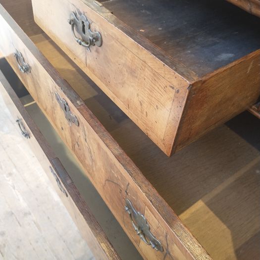 George II mid C18th burr walnut chest on stand