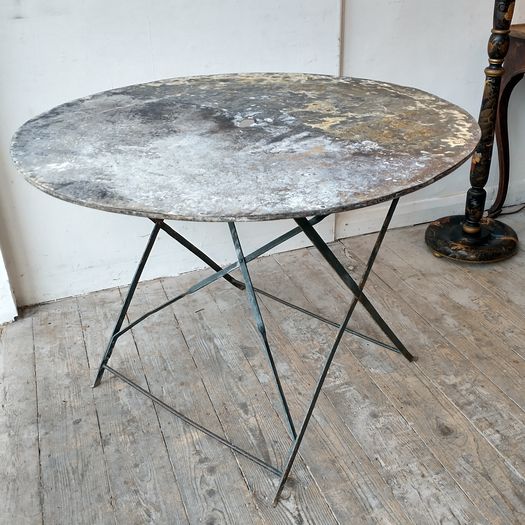 Heavy duty French early C20th round garden table