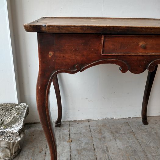 French Louise xvi shaped table