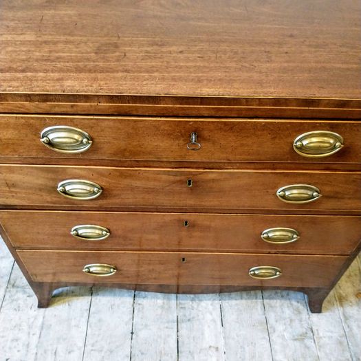 Georgian chest drawers of smallish proportions