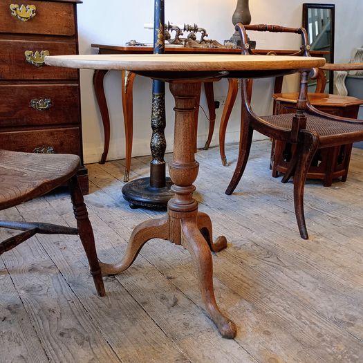 Georgian oak wine table