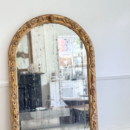 An 18th Italian Carved Giltwood Mirror