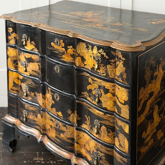 An 18th C Dutch Japanned Chinoiserie Chest