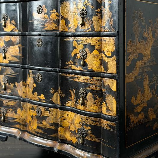 An 18th C Dutch Japanned Chinoiserie Chest