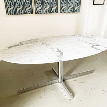 A Florence Knoll 1960's Oval Arabescato Marble Dining Table for Roche Bobois