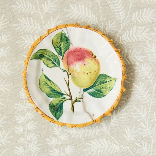 A set of eight antique Italian faience plates by Giovanni Battista Viero