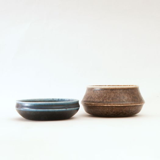 Dark blue shallow bowl by Carl-Harry Stålhane (Swedish, 1920–1990)