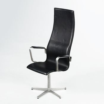 Oxford chair by Arne Jacobsen