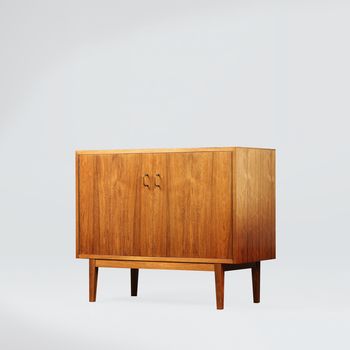 Bar/little cabinet on tapered diagonal legs