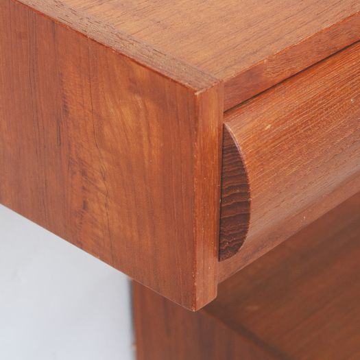 Pair of wall-hanging bedside tables with hollow handles