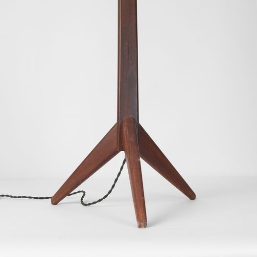 Floor lamp with tripod base