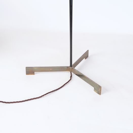 Floor lamp with tripod base