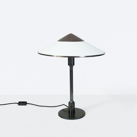 'Kongelys' table lamp made by Fog & Mørup