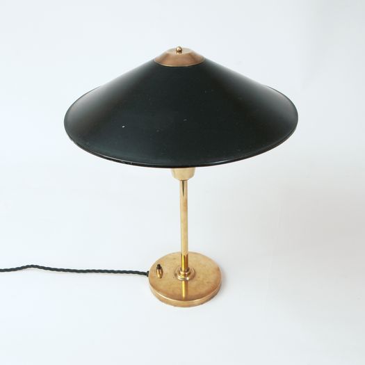 Table lamp with conical shade