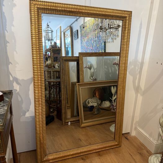 Large ripple frame mirror