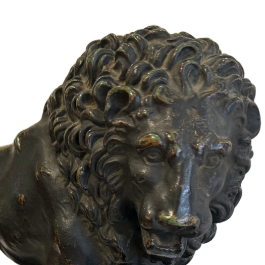 Large antique Medici lion