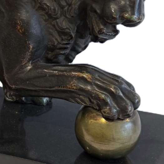 Large antique Medici lion