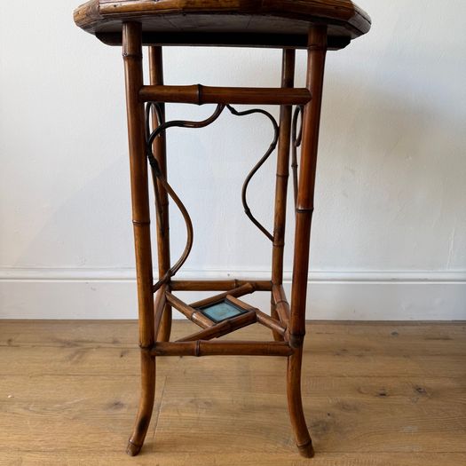 Iznik tile top table