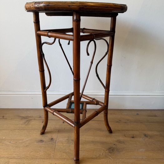 Iznik tile top table