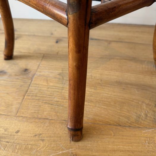 Iznik tile top table