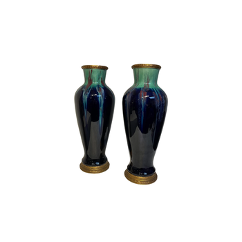 Serves - a pair of large blue vases