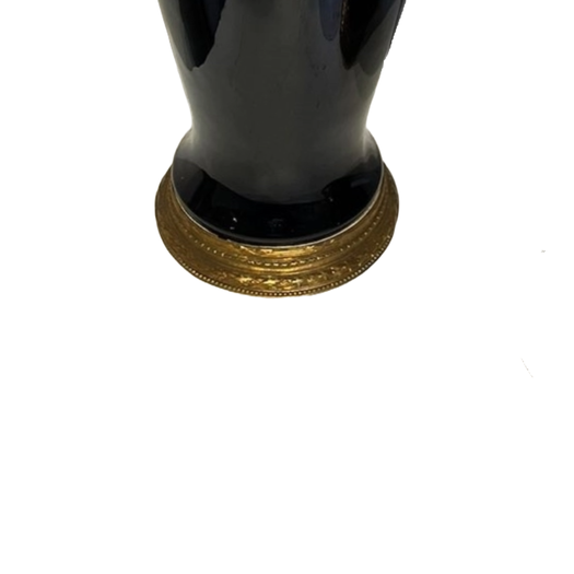 Serves - a pair of large blue vases