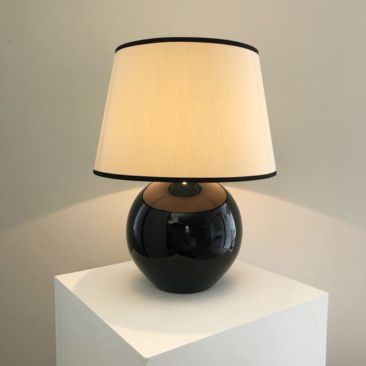 A Black Ball Pottery Table Lamp