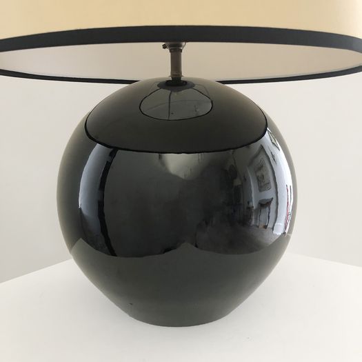 A Black Ball Pottery Table Lamp