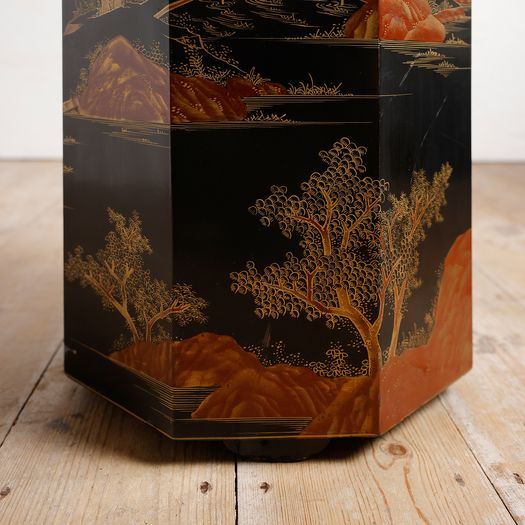 A Chinese-inspired Plinth