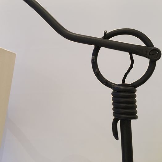 A Crémaillère Floor Lamp