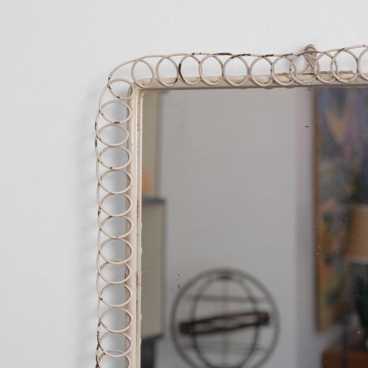 A Wire Mirror
