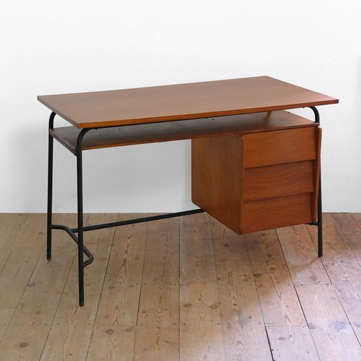 A Desk & Chair Set